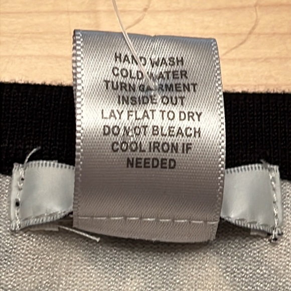 Cache 2-Pc Sweater Set - Tube Top Sz L & Shrug Sz XL - Picture 8 of 15